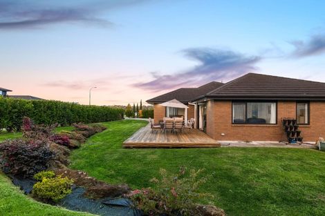 Photo of property in 16 Pitoitoi Drive, Riverhead, 0820