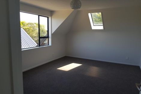 Photo of property in 28 Farnley Place, Parklands, Christchurch, 8083