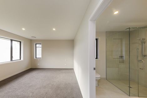 Photo of property in 13 Grand Oaks Drive, Awapuni, Palmerston North, 4412