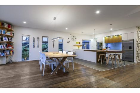 Photo of property in 11 Kelmore Place, Schnapper Rock, Auckland, 0632