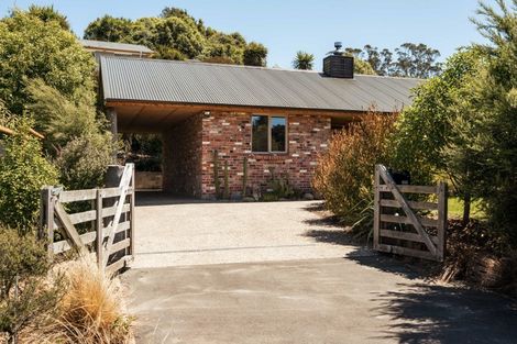 Photo of property in 6a Hereweka Street, Portobello, Dunedin, 9014