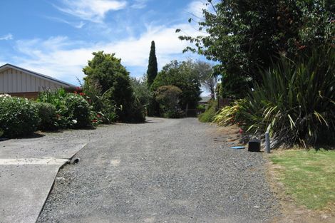 Photo of property in 8a Hosking Place, Clarks Beach, 2122