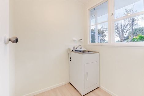 Photo of property in 9 Lesley Grove, Waikanae, 5036