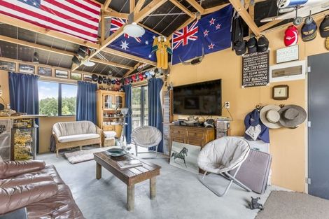 Photo of property in 306 Oneriri Road, Kaiwaka, 0573