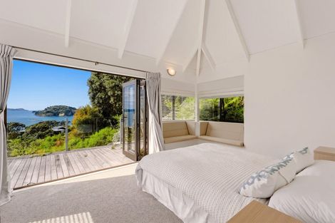 Photo of property in 5 Florence Place, Hahei, Whitianga, 3591