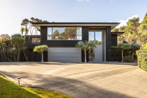 Photo of property in 875 Hibiscus Coast Highway, Waiwera, Orewa, 0994