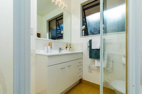 Photo of property in 5b Olwyn Place, Greenhithe, Auckland, 0632