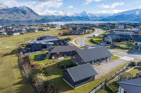 Photo of property in 52 Minaret Ridge, Wanaka, 9305