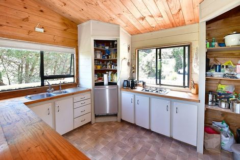 Photo of property in 165 Inland Road, Helensville, 0875