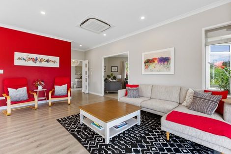 Photo of property in 139 Richmond Road, Brixton, New Plymouth, 4373