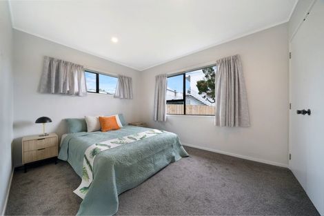 Photo of property in 1/40c West Coast Road, Glen Eden, Auckland, 0602