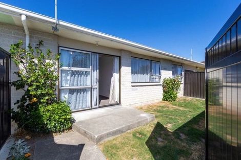 Photo of property in 2/408 Mclean Street, Saint Leonards, Hastings, 4120