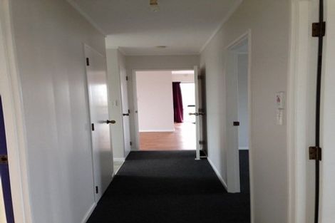 Photo of property in 6 Garcia Place, West Harbour, Auckland, 0618