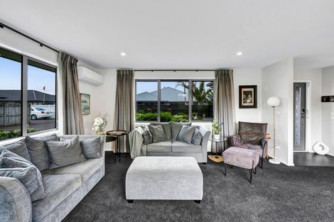 Photo of property in 15 Keene Drive, Bell Block, New Plymouth, 4312