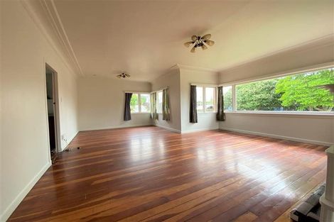 Photo of property in 5 Margan Avenue, New Lynn, Auckland, 0600