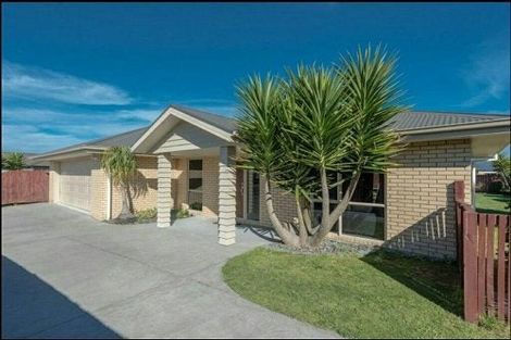 Photo of property in 10 Alderwick Place, Rototuna North, Hamilton, 3210