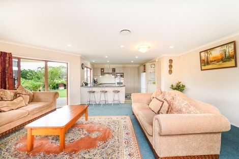 Photo of property in 12 Silkwood Place, Fitzherbert, Palmerston North, 4410