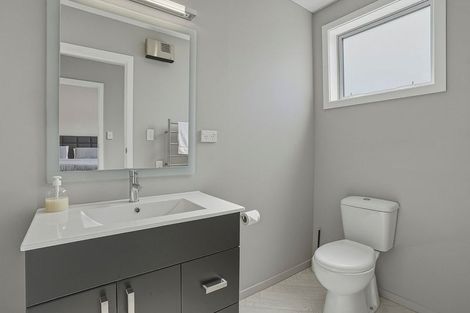 Photo of property in 43 Bradshaw Street, South Dunedin, Dunedin, 9012