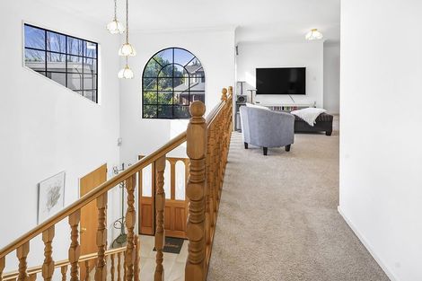 Photo of property in 18 Longwood Place, Harrowfield, Hamilton, 3210