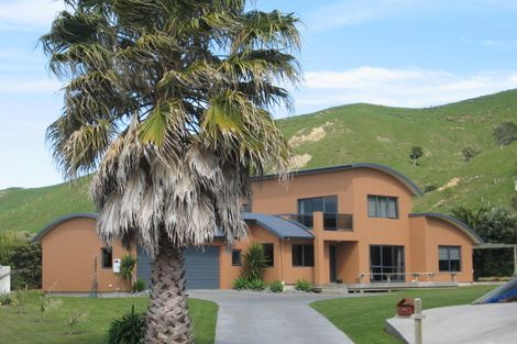 Photo of property in 33 Ocean Park, Wainui, Gisborne, 4010