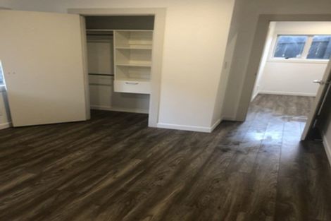 Photo of property in 27 Fraser Road, Narrow Neck, Auckland, 0624