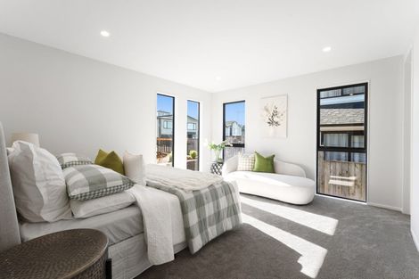 Photo of property in 25 Kumukumu Road, Long Bay, Auckland, 0630