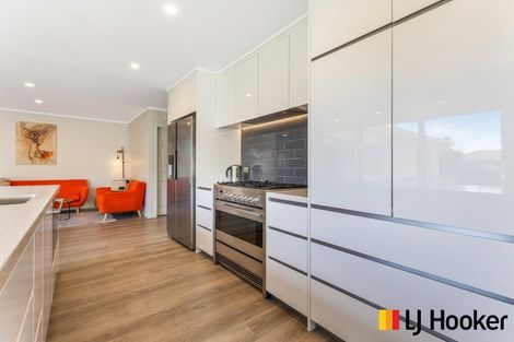 Photo of property in 62 Tington Avenue, Wattle Downs, Auckland, 2103