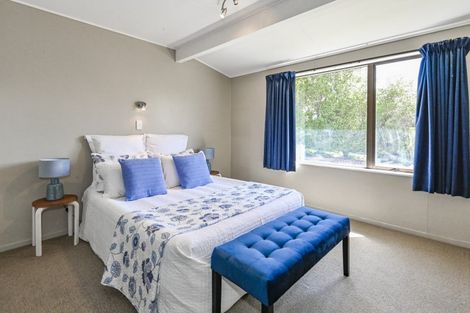 Photo of property in 3 Kaweka Place, Havelock North, 4130