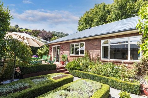 Photo of property in 19 Bowenvale Avenue, Cashmere, Christchurch, 8022