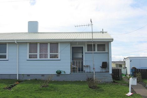 Photo of property in 6 Tiki Street, Castlecliff, Whanganui, 4501