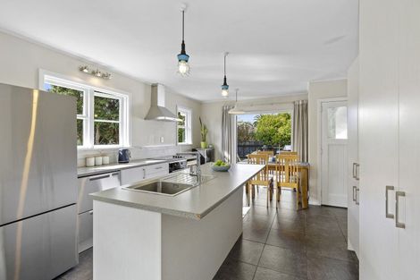 Photo of property in 9 Huia Grove, Elderslea, Upper Hutt, 5018