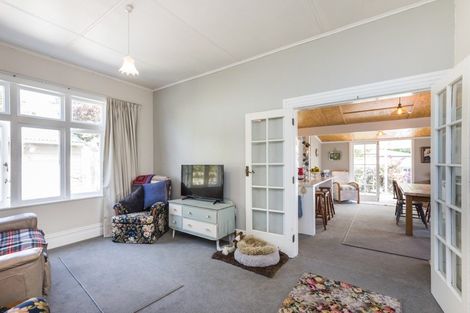 Photo of property in 89 Bridge Street, Bulls, 4818