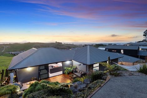 Photo of property in 266 Ballintoy Park Drive, Welcome Bay, Tauranga, 3175