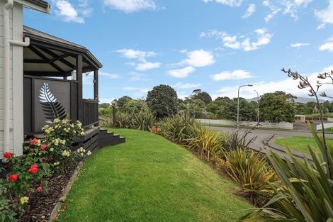 Photo of property in 2 Lambert Way, Paraparaumu, 5032