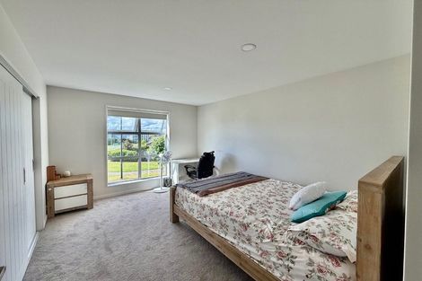 Photo of property in 7 Peat Way, Takanini, 2112