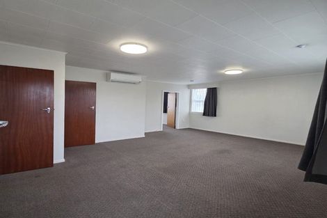 Photo of property in 4 Duke Place, New Plymouth, 4310