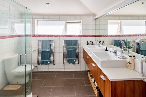 Photo of property in 12a Glenmore Street, Thorndon, Wellington, 6011