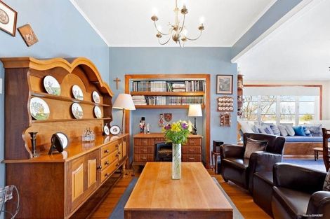 Photo of property in 103 Luckens Road, West Harbour, Auckland, 0618