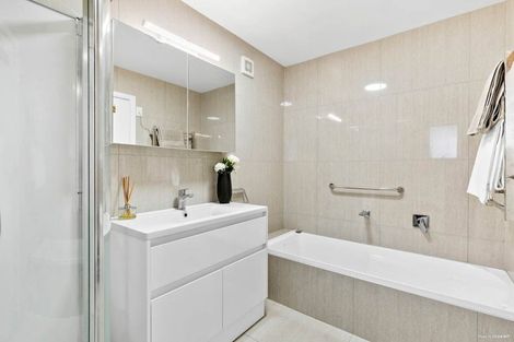 Photo of property in 72 Powrie Street, Glenfield, Auckland, 0629