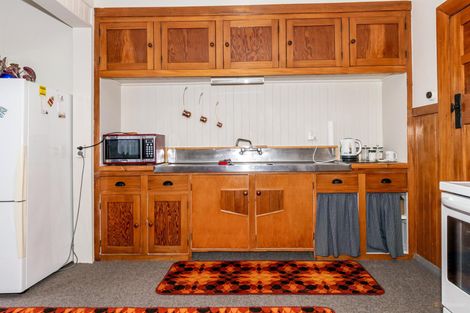 Photo of property in 1 Maude Street, Waimate, 7924