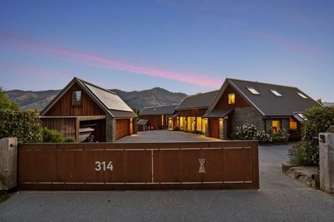 Photo of property in 314 Beacon Point Road, Wanaka, 9305