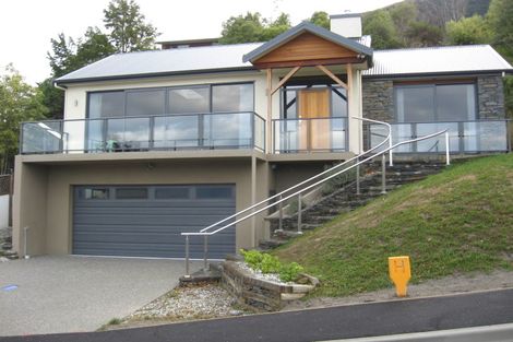 Photo of property in 22 Greenstone Place, Fernhill, Queenstown, 9300