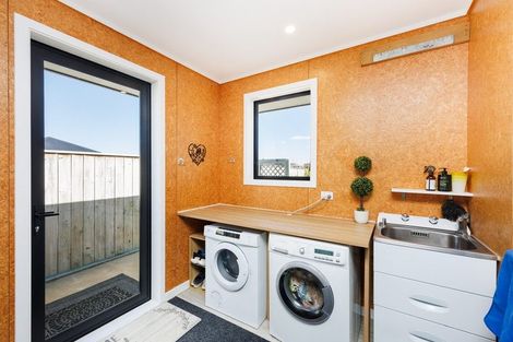 Photo of property in 147 Pharazyn Street, Maewa, Feilding, 4702