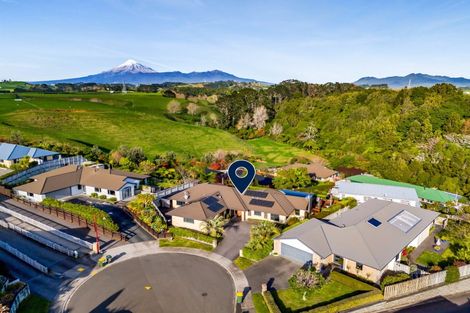 Photo of property in 40 Redwood Crescent, Hurdon, New Plymouth, 4310