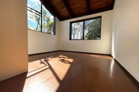 Photo of property in 1/64 Mirrabooka Avenue, Botany Downs, Auckland, 2010