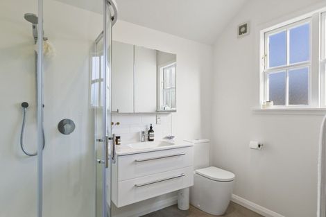 Photo of property in 374 Karori Road, Karori, Wellington, 6012