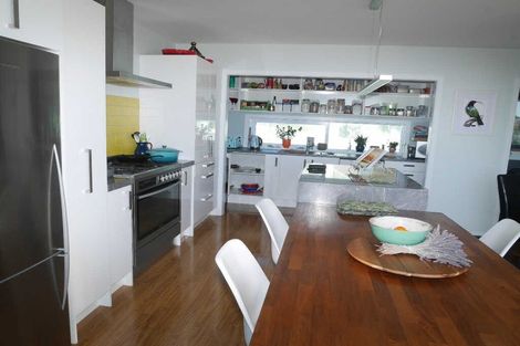 Photo of property in 156 Field Way, Waikanae Beach, Waikanae, 5036