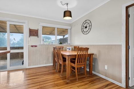 Photo of property in 20 View Street, Maungaturoto, 0520