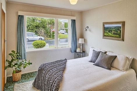 Photo of property in 112 Oriel Avenue, Tawa, Wellington, 5028
