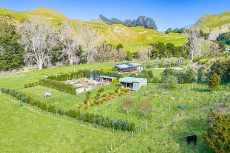 Photo of property in 73 Mangakuri Road, Kairakau, Havelock North, 4295
